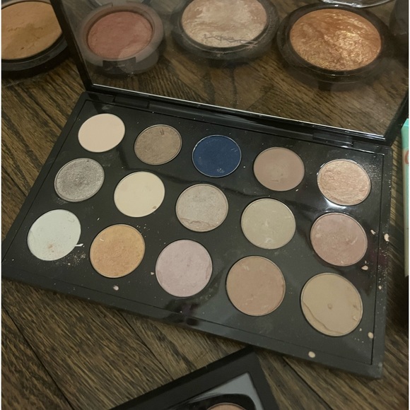 Makeup Bundle! - Picture 8 of 16